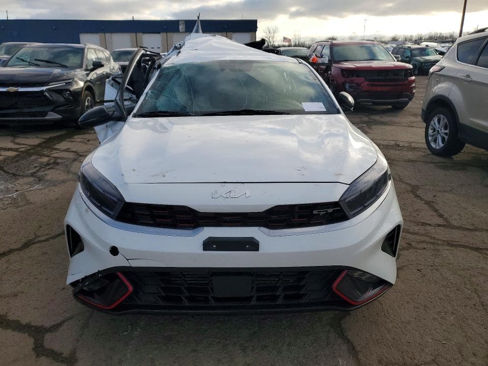 2023 KIA FORTE GT 5
