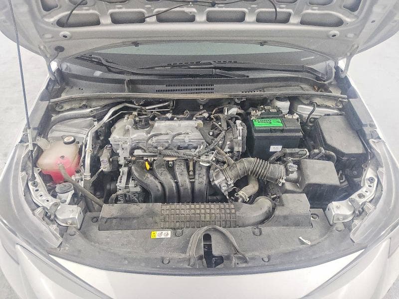 2021 TOYOTA COROLLA LE 11