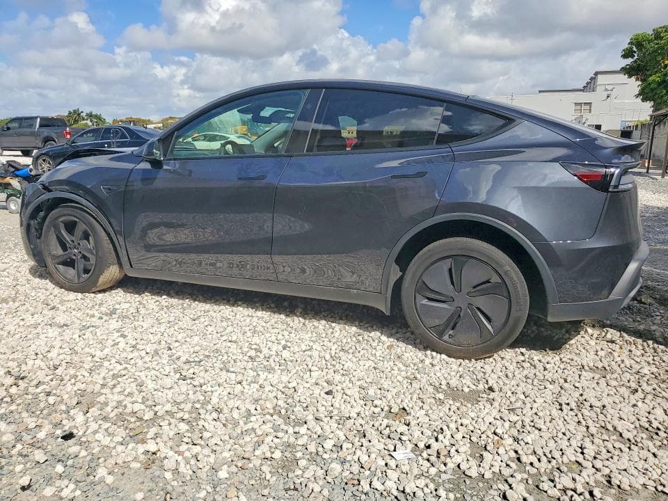 2026 TESLA MODEL Y 2