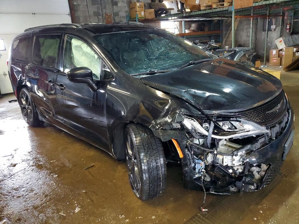 2019 CHRYSLER PACIFICA TOURING L PLUS 4