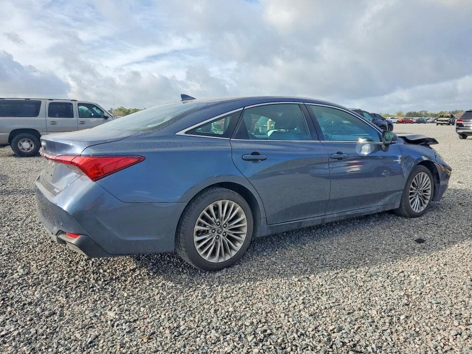 2019 TOYOTA AVALON HYBRID LIMITED 3