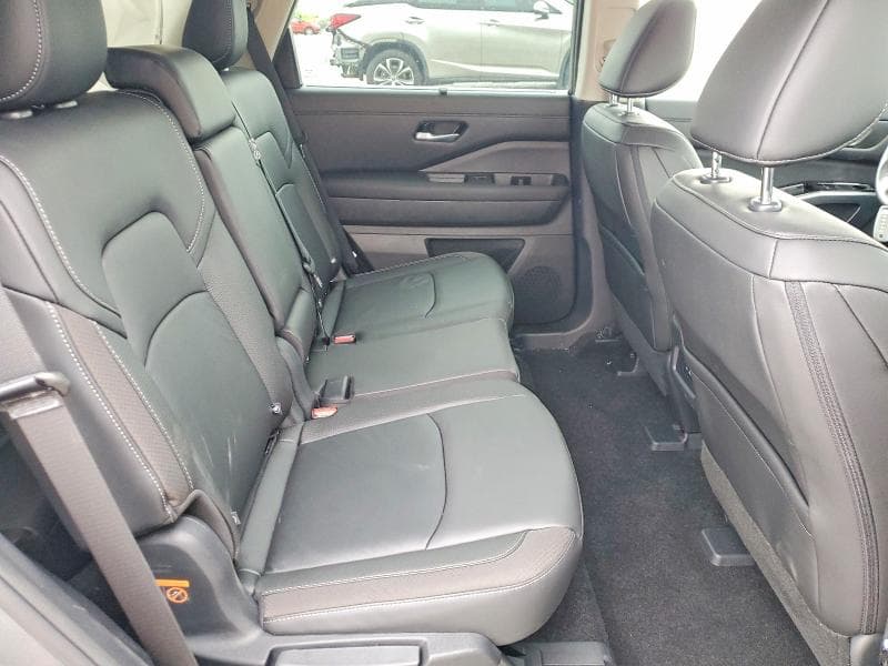 2025 NISSAN PATHFINDER SL 11