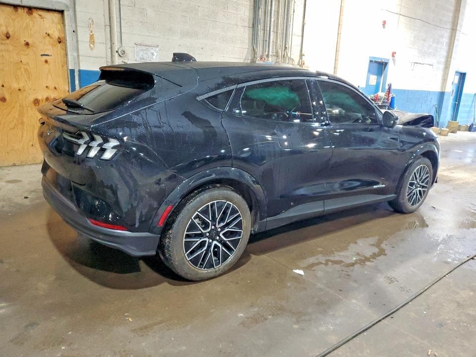 2025 FORD MUSTANG MACH-E PREMIUM 3