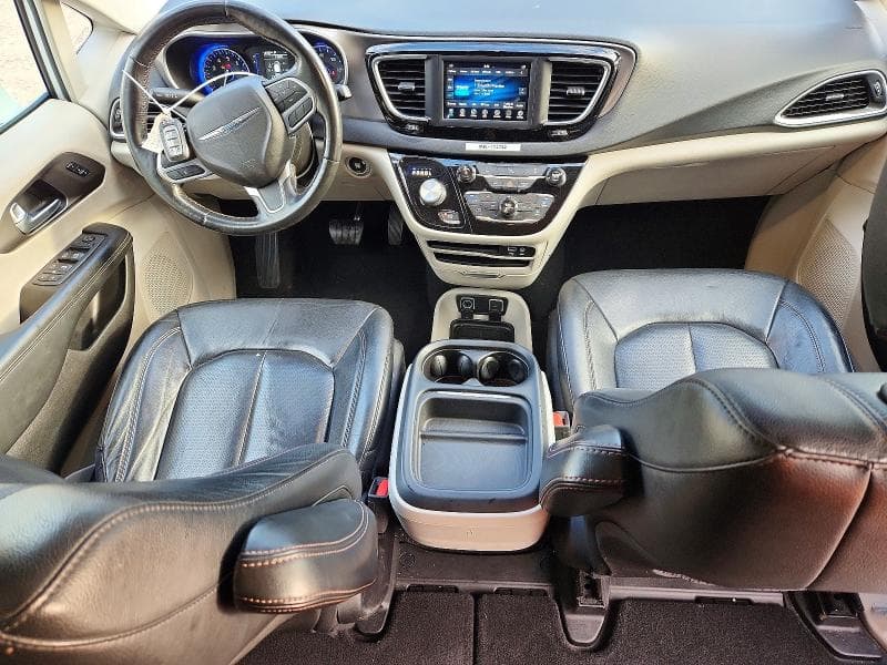2020 CHRYSLER PACIFICA TOURING L 8