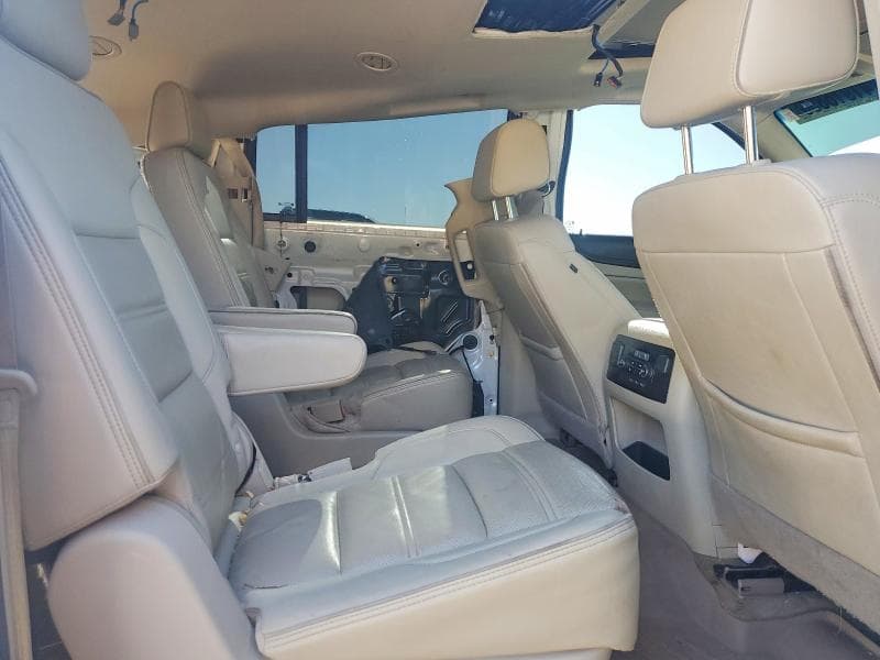 2017 GMC YUKON XL DENALI 11