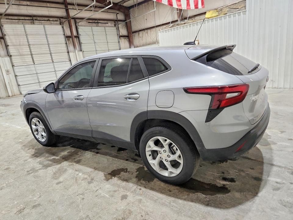 2026 CHEVROLET TRAX LS 2
