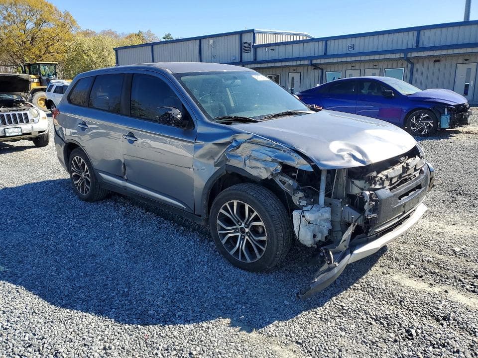 2017 MITSUBISHI OUTLANDER SE 4