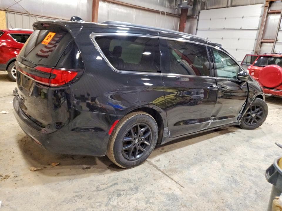 2022 CHRYSLER PACIFICA TOURING L 3