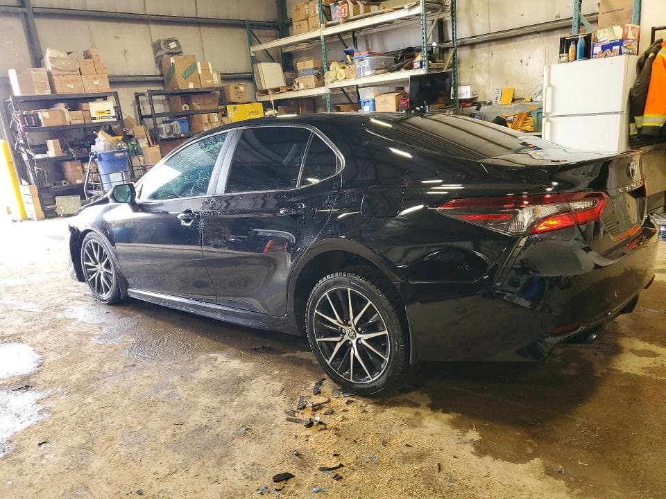 2024 TOYOTA CAMRY SE 2