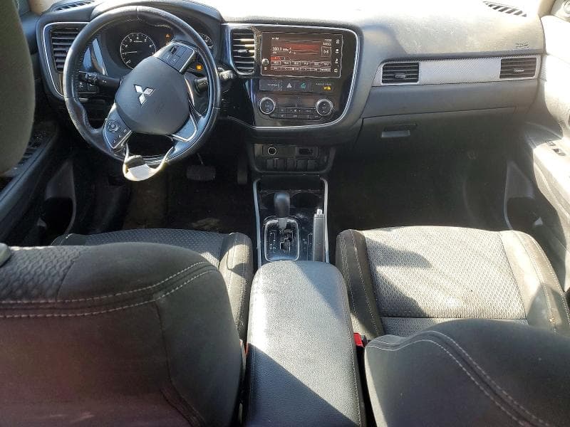 2017 MITSUBISHI OUTLANDER SE 8