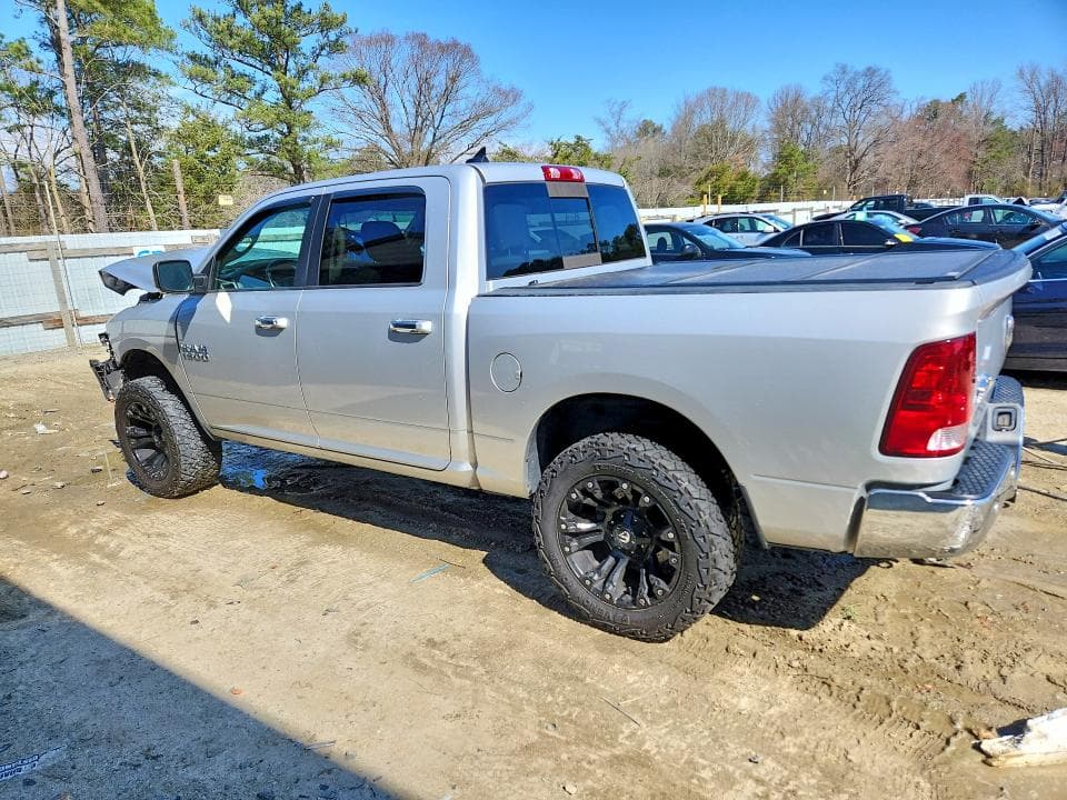 2017 RAM 1500 SLT 2