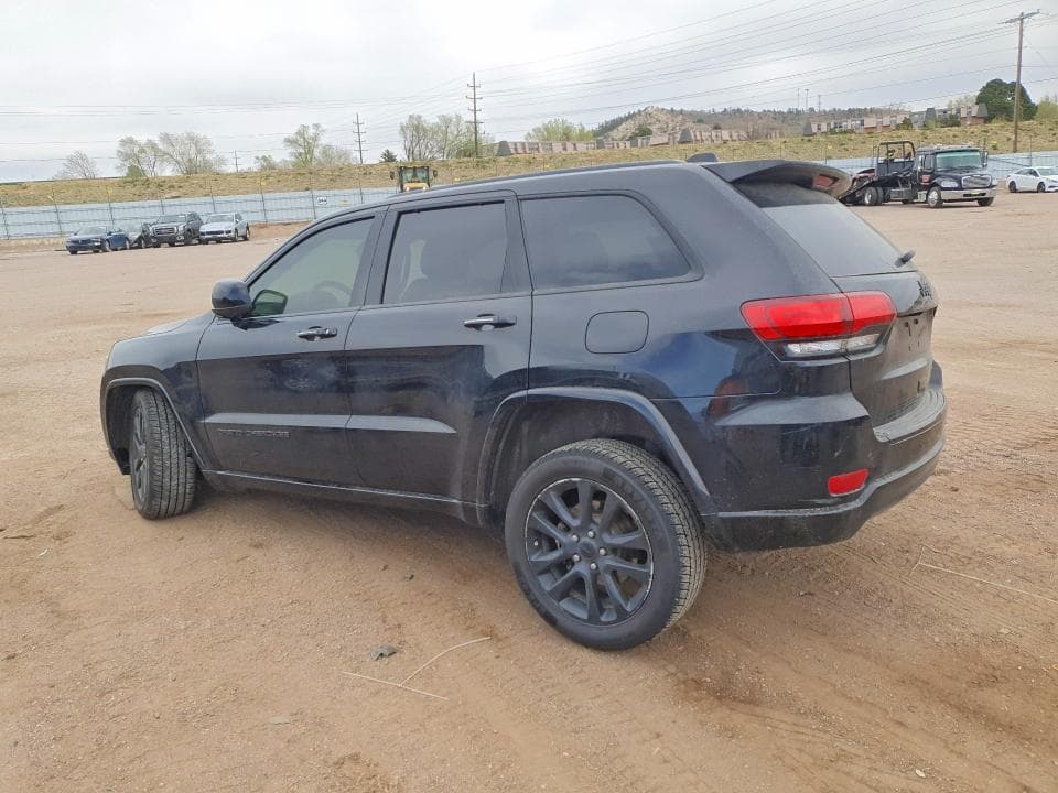 2017 JEEP GRAND CHEROKEE LAREDO 3