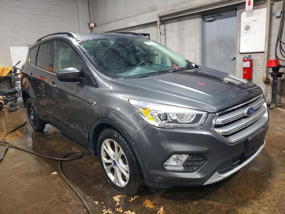 2017 FORD ESCAPE SE 4