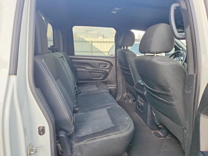 2018 NISSAN TITAN S 10