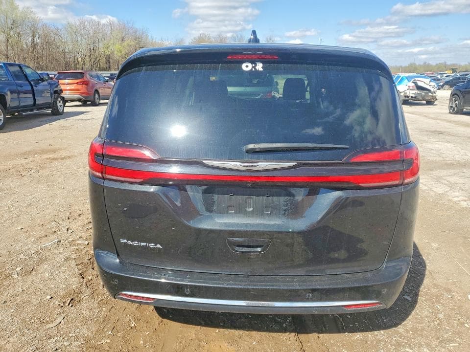 2023 CHRYSLER PACIFICA TOURING L 6
