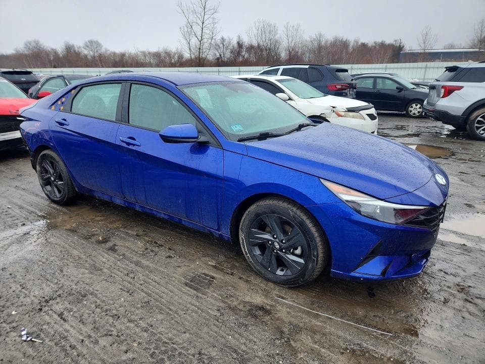 2023 HYUNDAI ELANTRA SEL 4