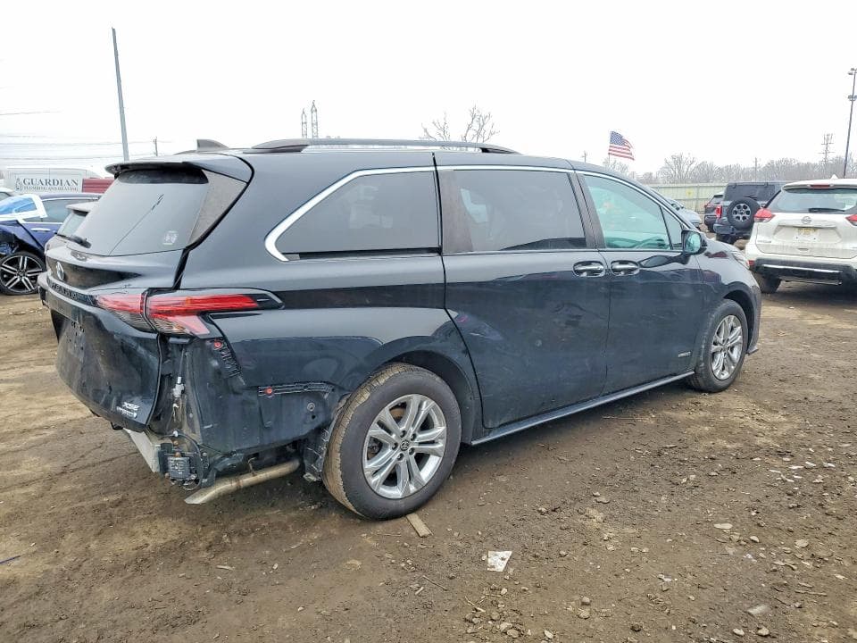 2021 TOYOTA SIENNA XSE 7-PASSENGER 3