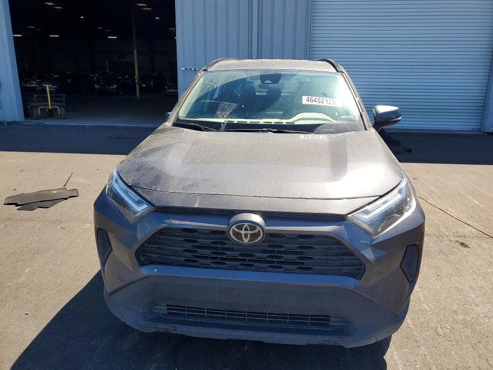2022 TOYOTA RAV4 XLE 5