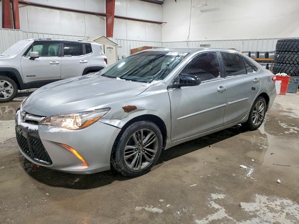 2017 TOYOTA CAMRY LE - 1