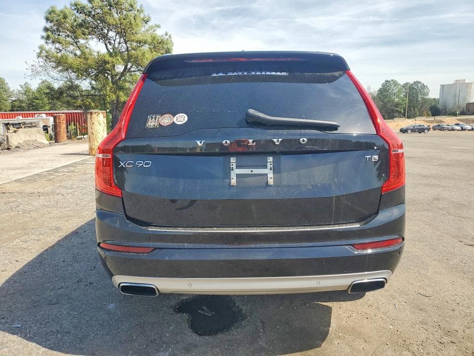 2017 VOLVO XC90 T5 6