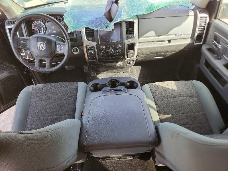 2019 RAM 1500 CLASSIC SLT 8