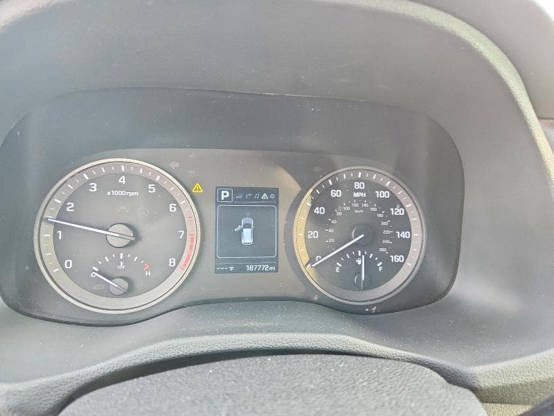 2017 HYUNDAI TUCSON SE PLUS 9