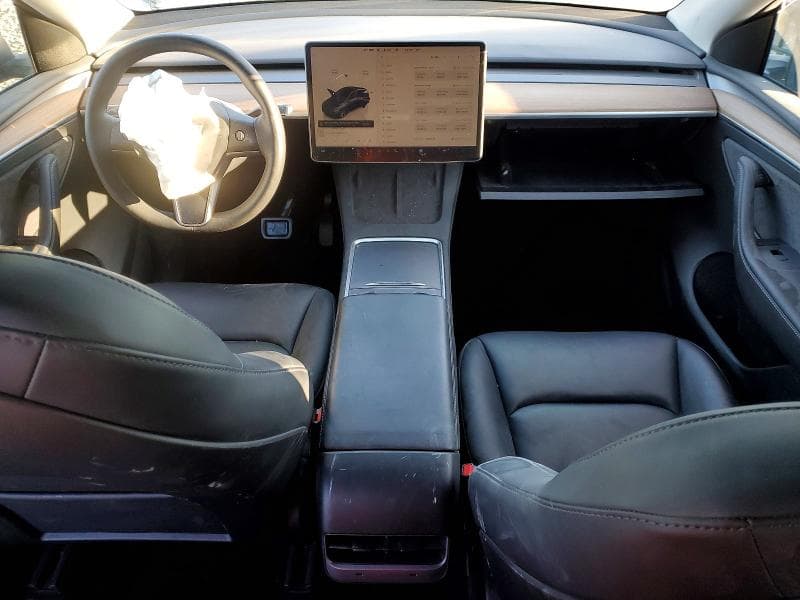 2024 TESLA MODEL Y 8