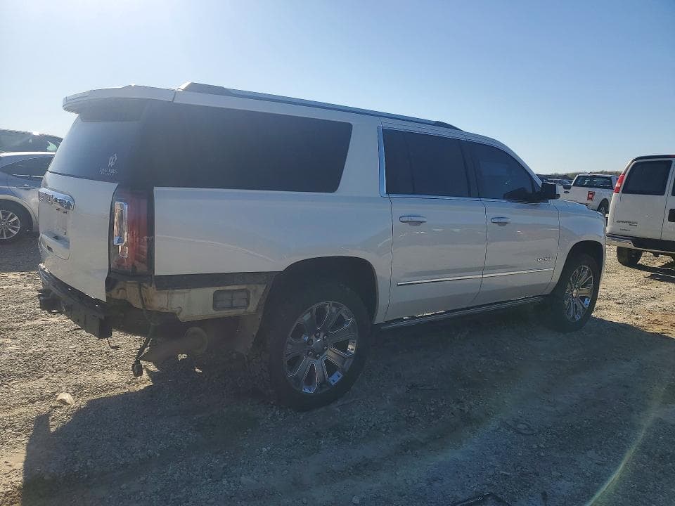 2017 GMC YUKON XL DENALI 3