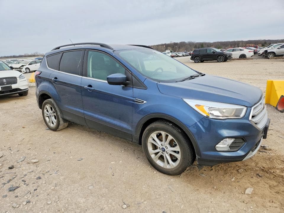 2018 FORD ESCAPE SE 4