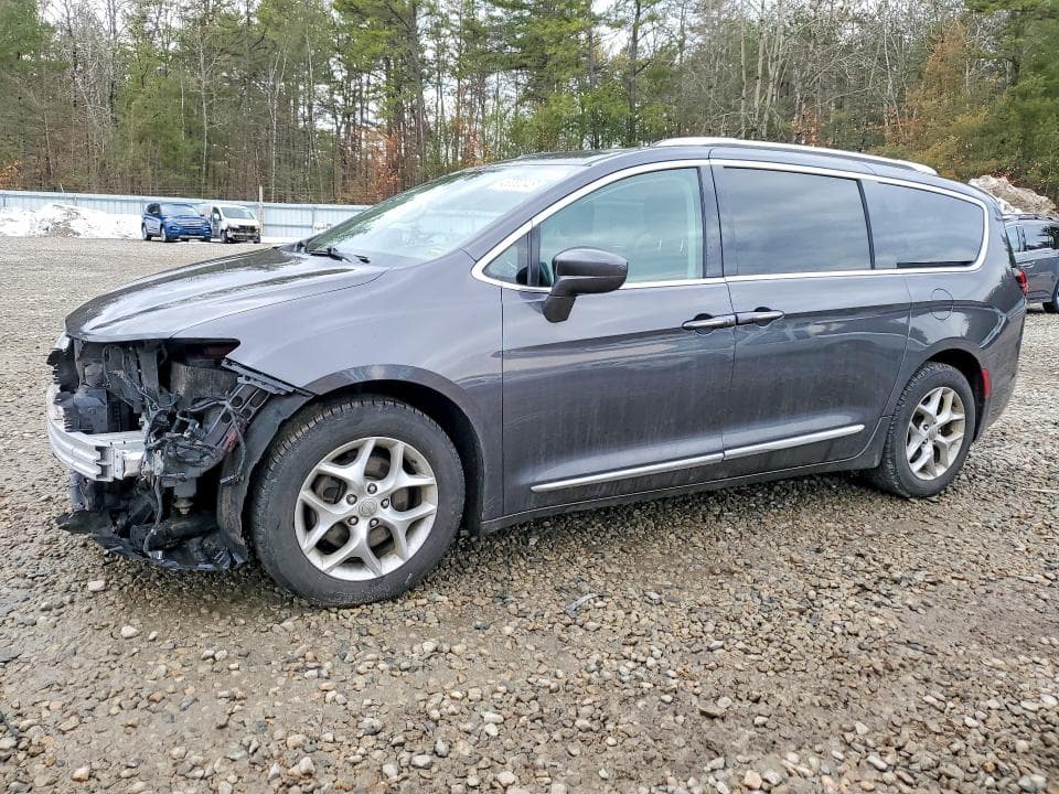 2019 CHRYSLER PACIFICA - 1