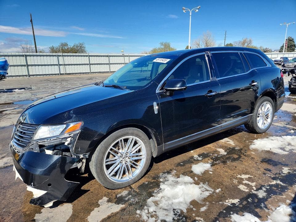2019 LINCOLN MKT - 1