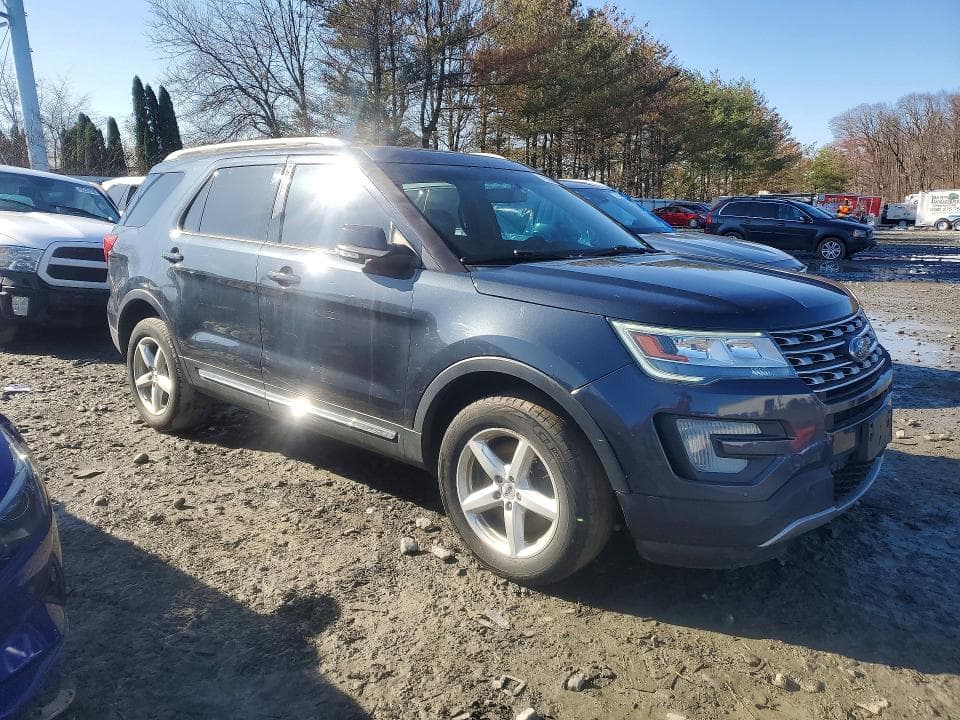 2017 FORD EXPLORER XLT 4