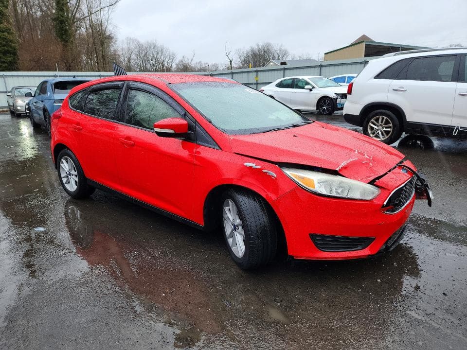 2017 FORD FOCUS SE 4