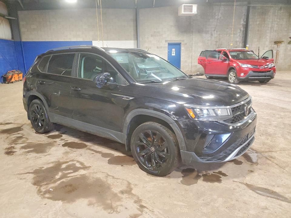 2023 VOLKSWAGEN TAOS SE 4