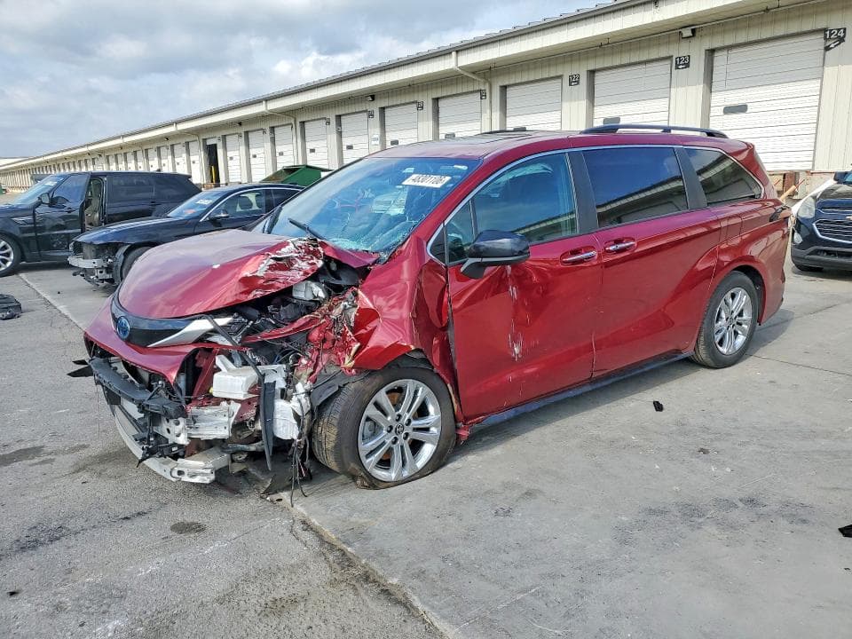 2022 TOYOTA SIENNA
