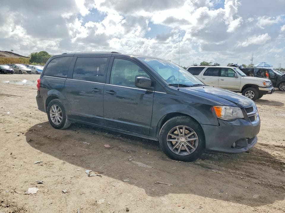 2019 DODGE GRAND CARAVAN SXT 4