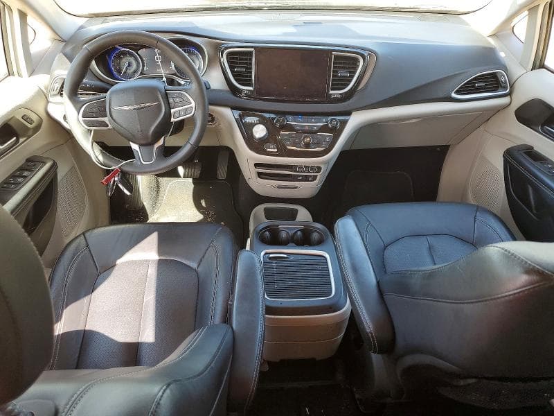 2022 CHRYSLER PACIFICA TOURING L 8