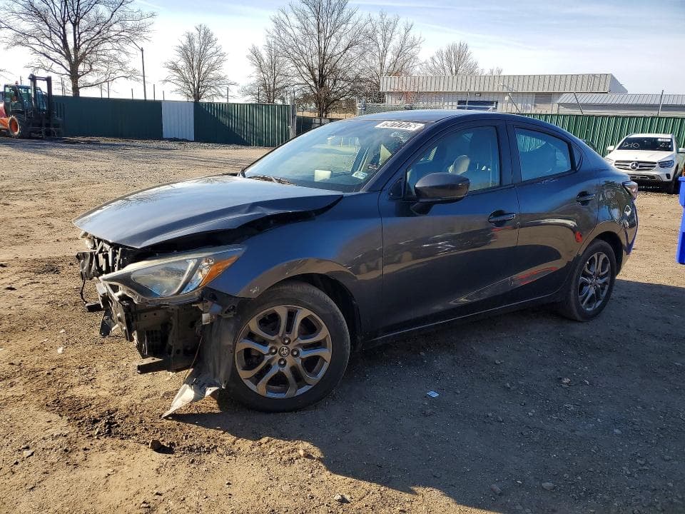 2019 TOYOTA YARIS LE