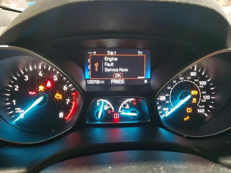 2017 FORD ESCAPE SE 9