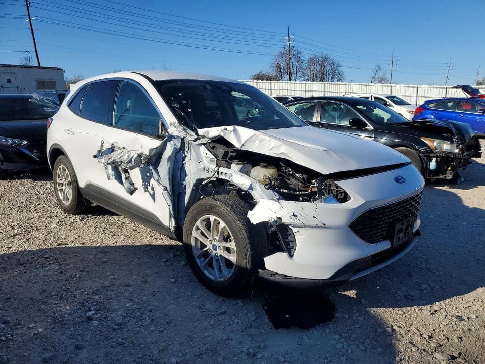 2020 FORD ESCAPE SE 4
