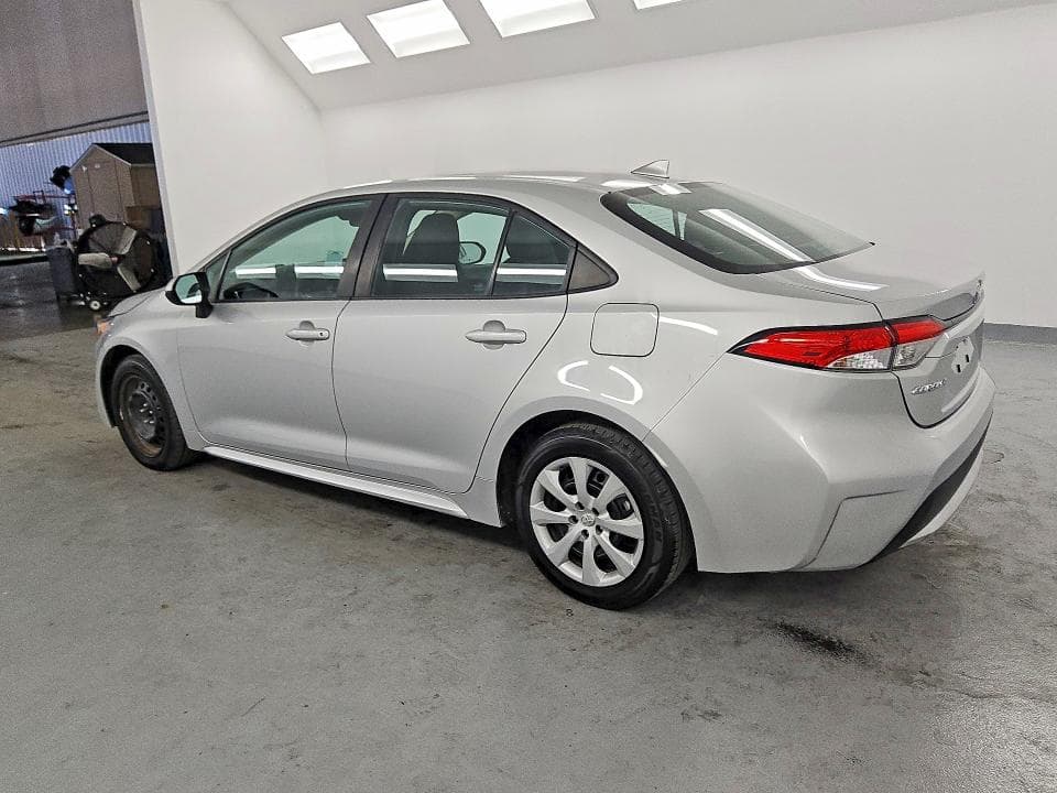 2022 TOYOTA COROLLA LE 2