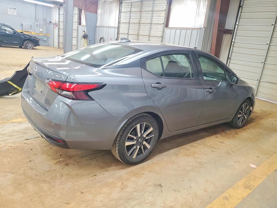 2020 NISSAN VERSA SV 3