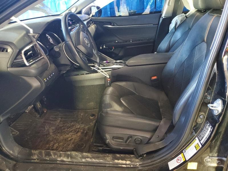2018 TOYOTA CAMRY XLE 7