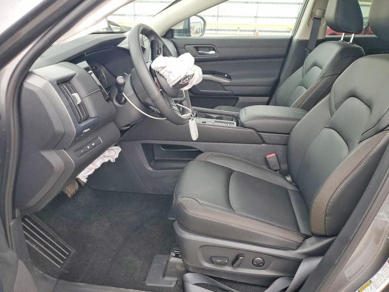 2025 NISSAN PATHFINDER SL 7