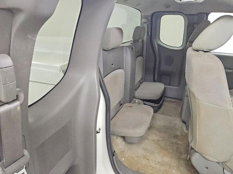 2018 NISSAN FRONTIER S 10