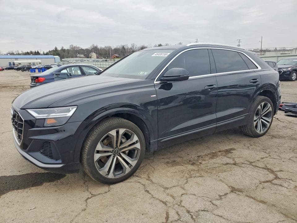 2022 AUDI Q8 - 1