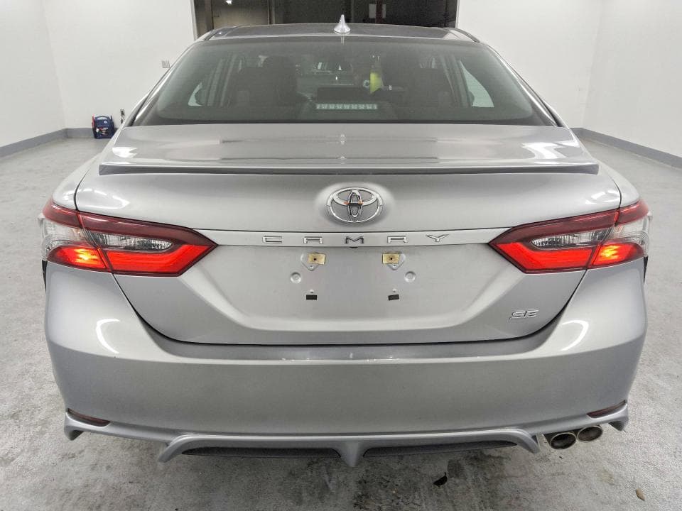 2021 TOYOTA CAMRY SE 6
