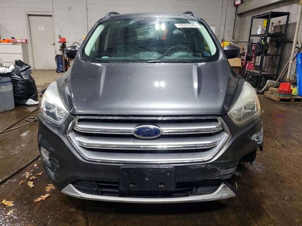2017 FORD ESCAPE SE 5