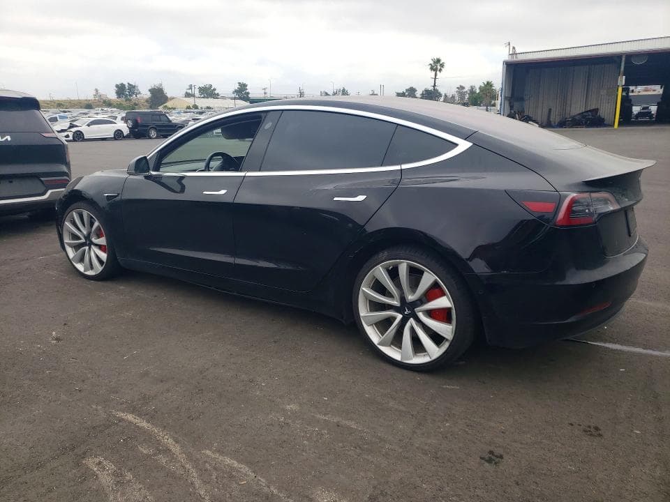 2018 TESLA MODEL 3 2