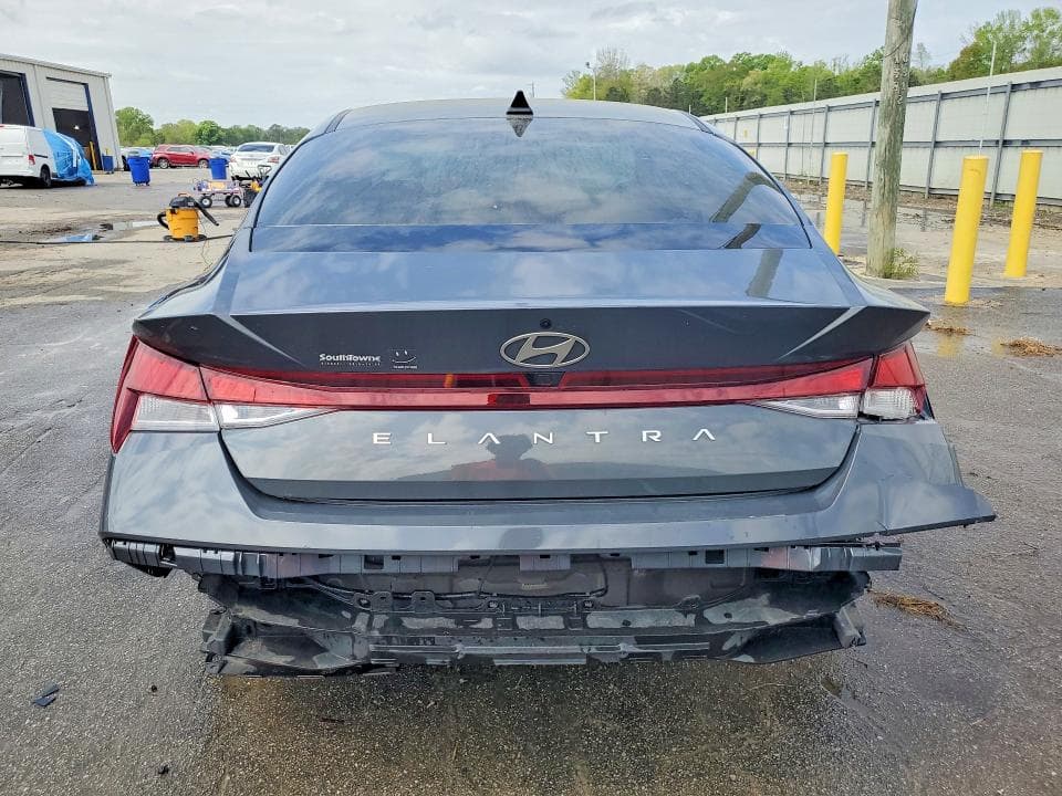 2024 HYUNDAI ELANTRA SEL 6